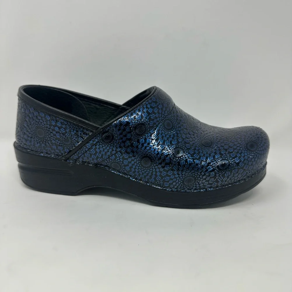 Dansko Professional Clogs Women's EUR 39 US 8.5 Blue Medallion - Picture 2 of 13